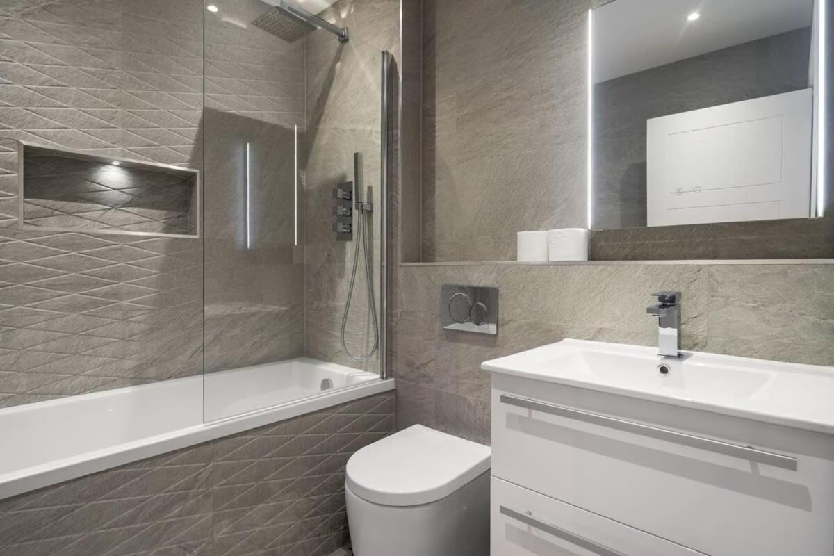 Apartamento Modern 1 Bedroom In *