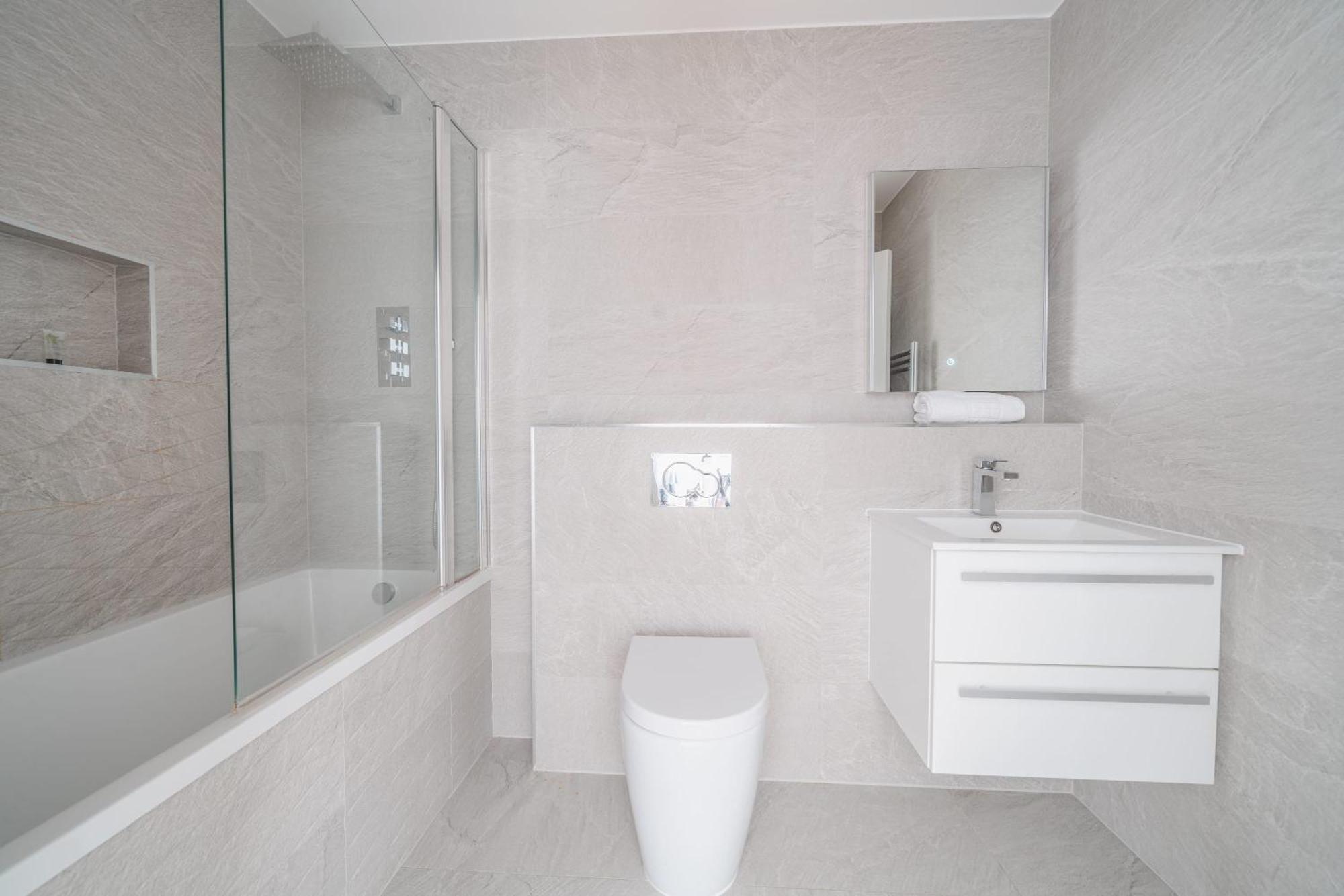 Modern 1 Bedroom In * Eastleigh