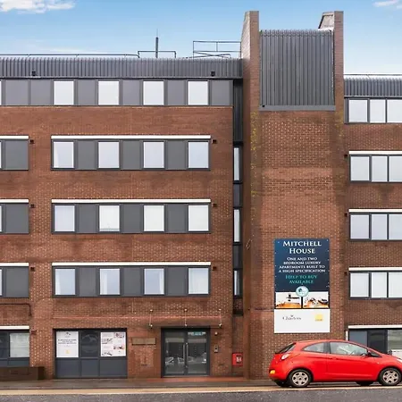 Modern 1 Bedroom Apartment In Central Eastleigh Exterior photo