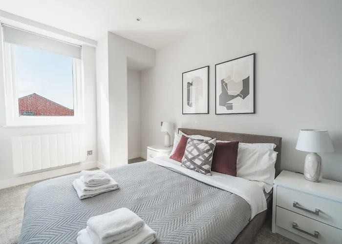 Modern 1 Bedroom Apartment In Central Eastleigh