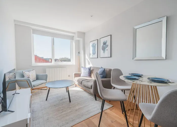 Modern 1 Bedroom Apartment In Central Eastleigh